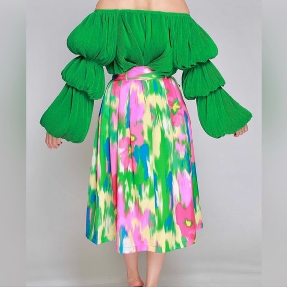 New (Boutique) Highlight - Off The Shoulder Pleated Blouse - Picture 3 of 7